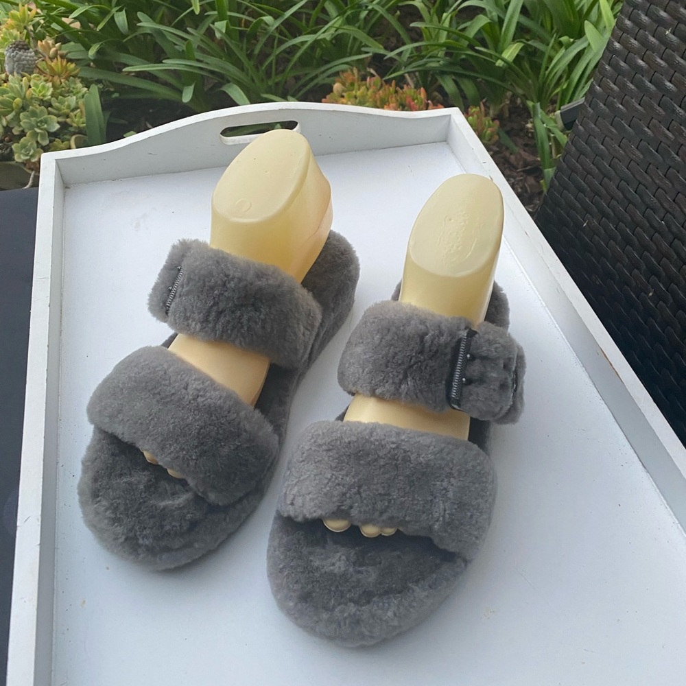 Nwot Ugg Fuzzy Yeah Slides - image 7